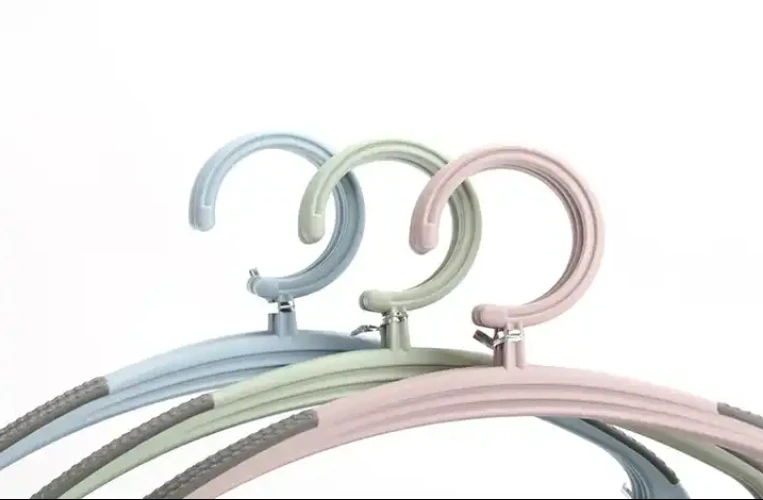 suit clothes hangers plastic plastic hangers for clothes low price plastic size identifier for hanger factory custom Yimita