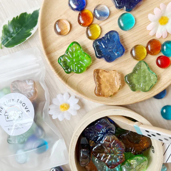 500G of  A Set Leaf Glass Pebbles Loose Parts small world play open-end sensory toys for garden themed play dough fun
