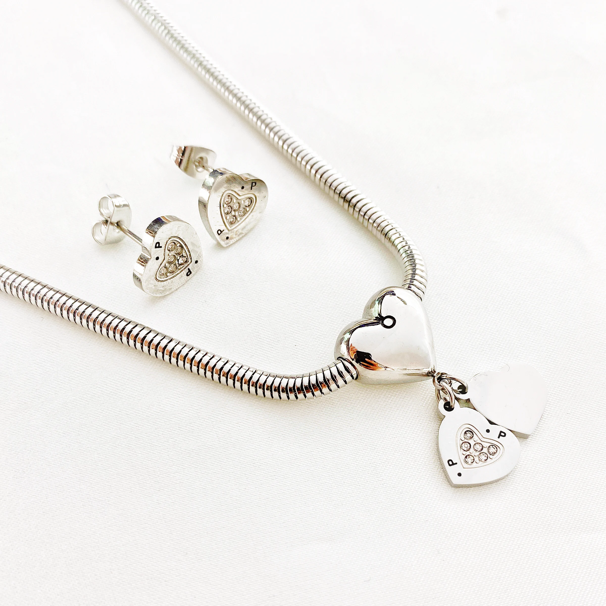 Gold color Choker Necklace for women heart Pendant Chain Necklaces & Pendants Laces velvet chokers Fashion Jewelry mama necklace