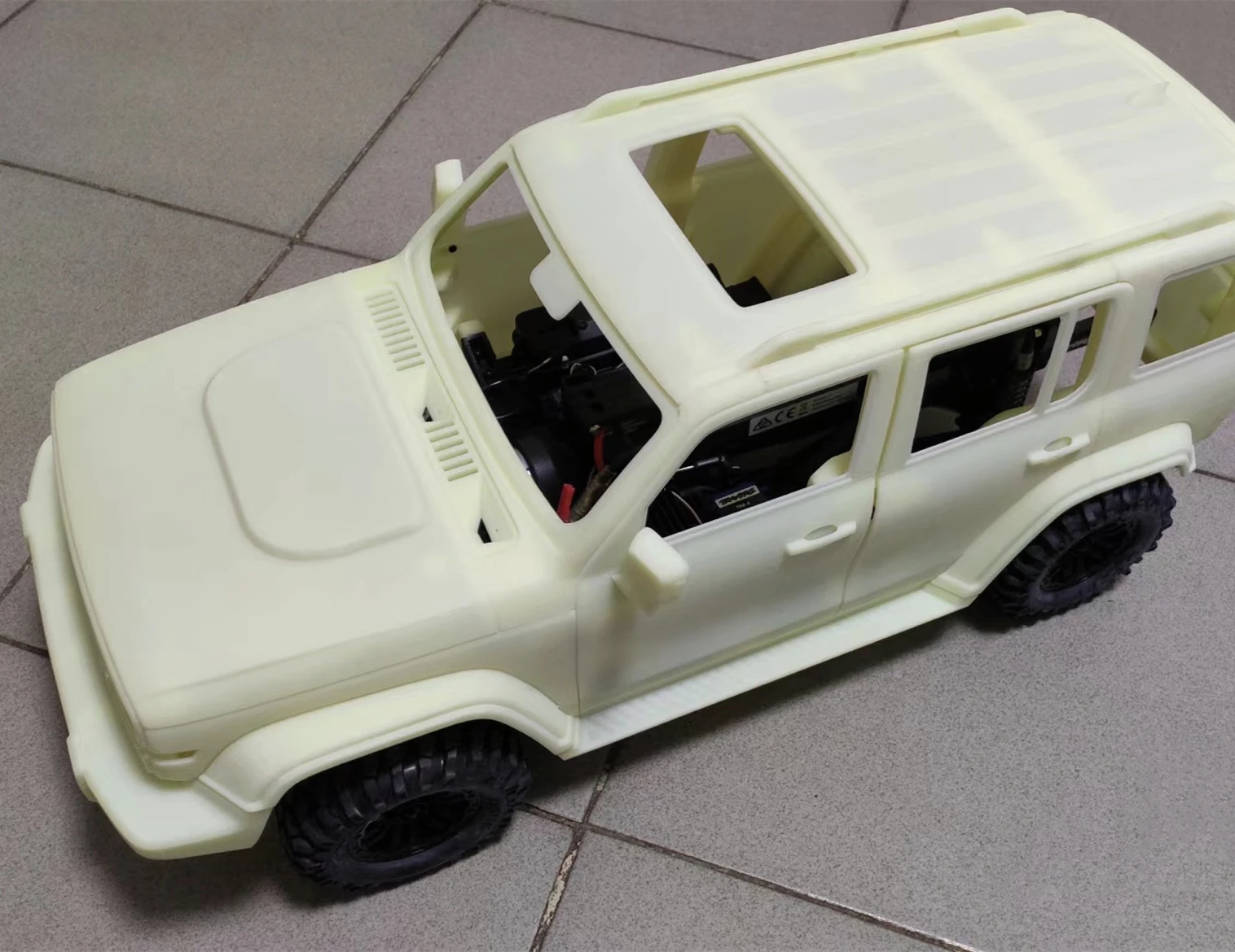 Good Price 1/16 Scale RC 4WD SUV Cars Truck Tank Resin 3D Printing Crafted model DIY MINI Car Kits Toys 3D Car Models