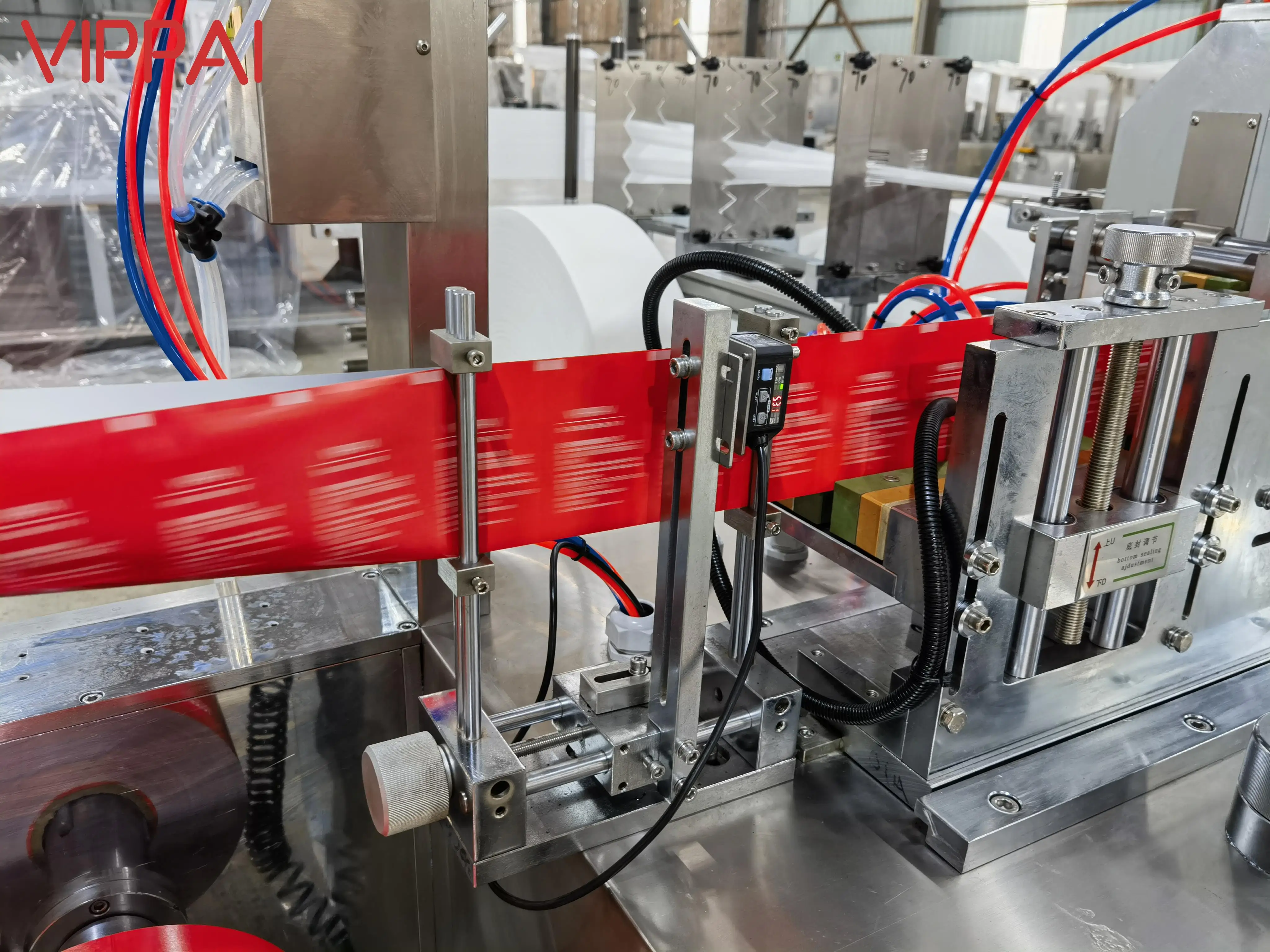 VIPPAI Individual Full-automation Four Side Sealing Single Sachet Wet Wipes Machinery Making Machine