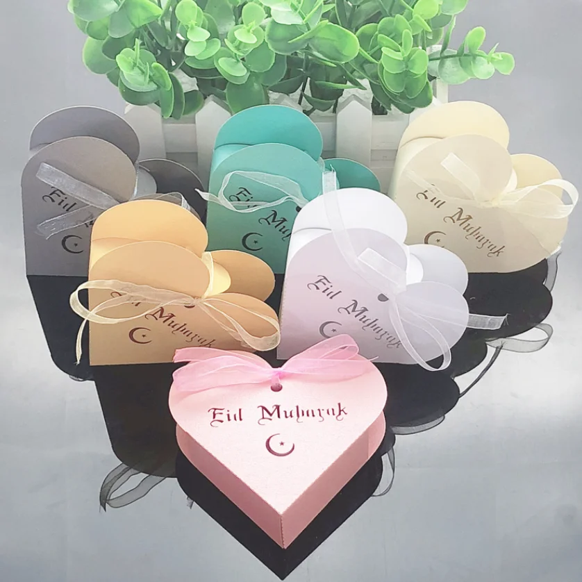 Коробка для конфет в виде сердца