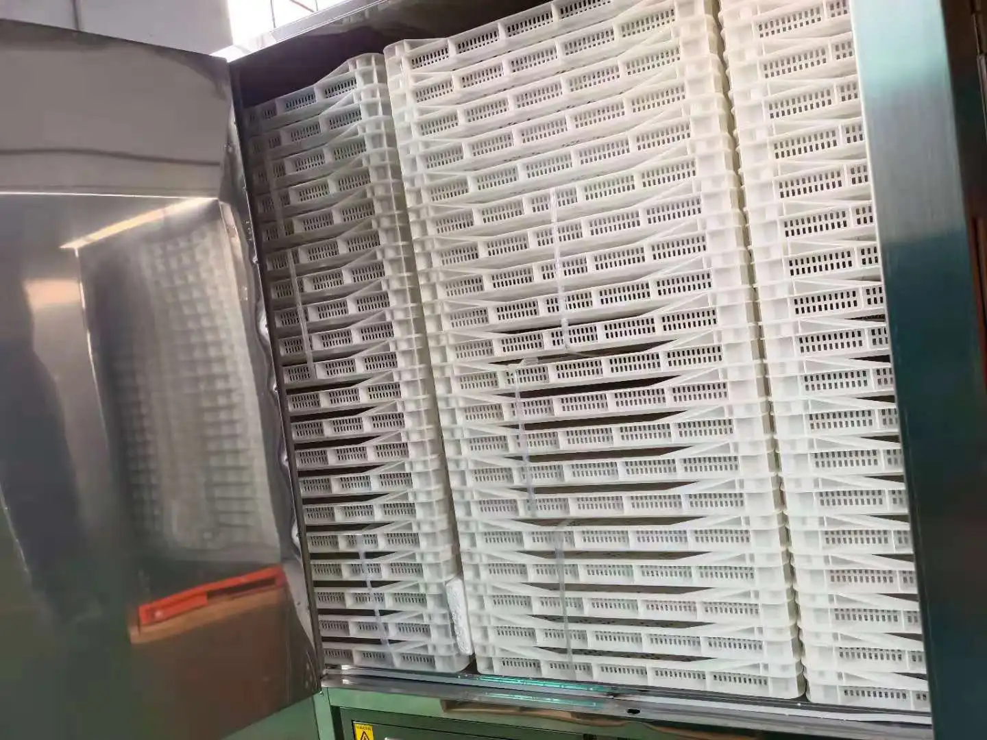 Hot Air Drying Vegetables Fruits Dryer Machine Oven Machine Heat Pump Dryer For Sale