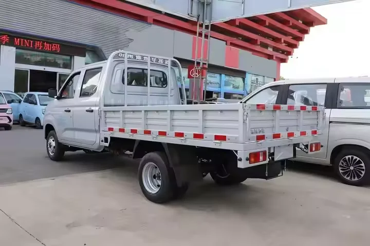 Высококачественные однорядные мини-грузовики Dongfeng Xiaokang 4x2 122 л.с. 1-3 тонны по заводской цене