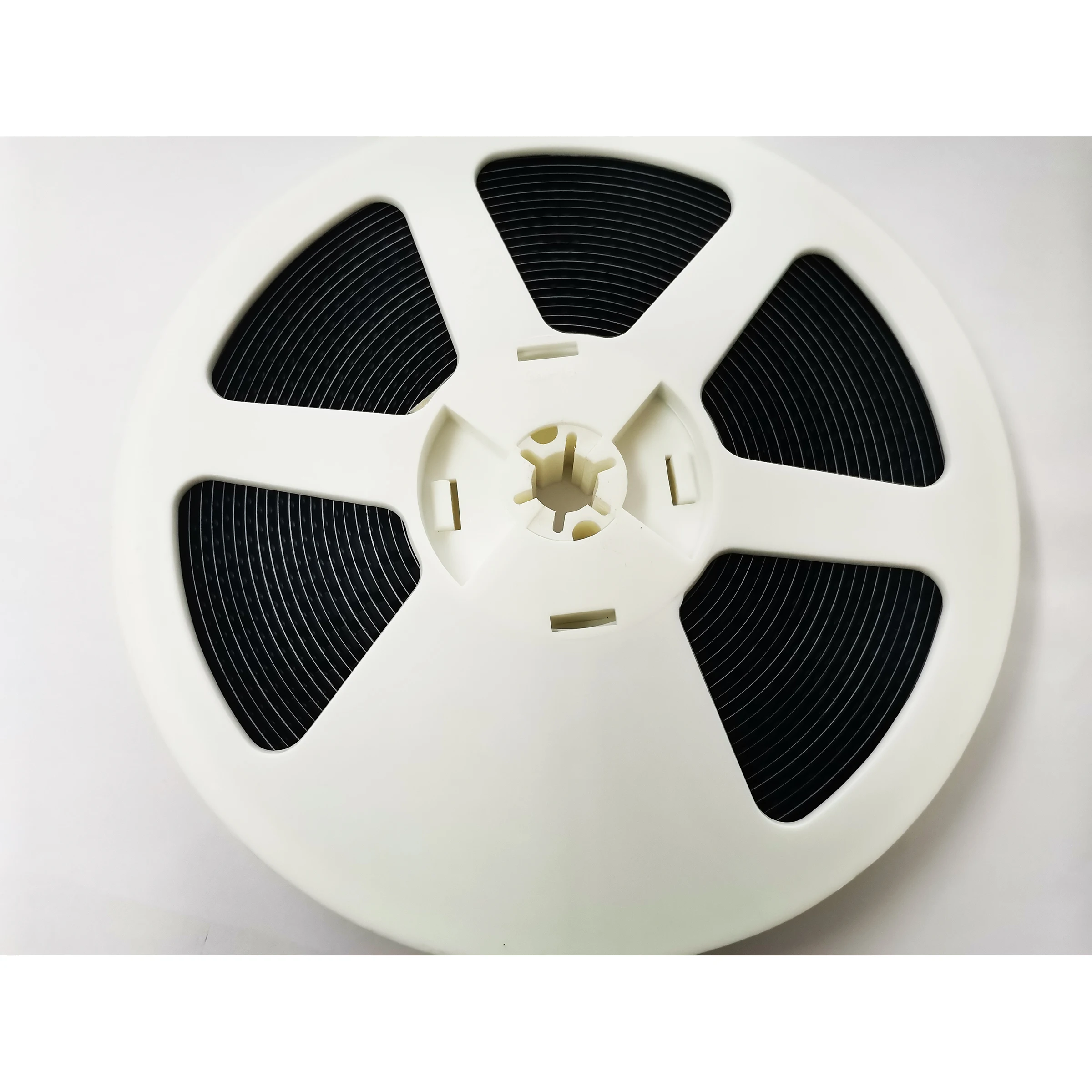 New and Original Good  Quality SMD 5070 OSC 4.096MHZ Crystal Oscillator