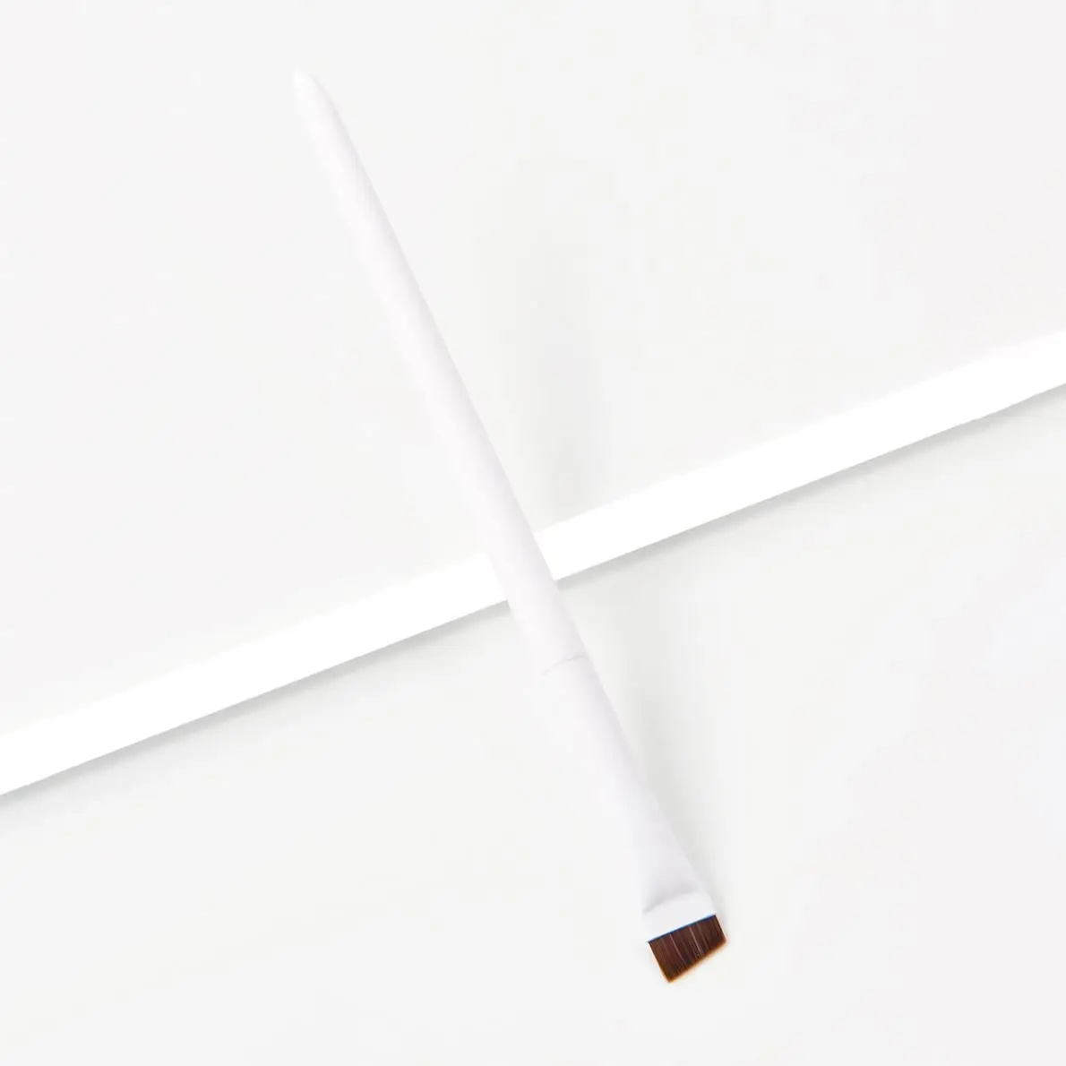Blade Eyeliner Brush Ultra Fine Flat Tip Fine Slanted Brow Brush Eyeliner Portable Makeup Brush Make-up Tools