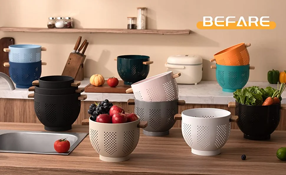 Stainless Steel Colander with Wood Bamboo Handle, 5.5 Quart Powder Coated Steel Large Kitchen Strainer Stable Base,Matte Black