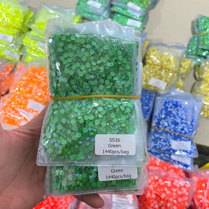 Hot Sale SS6 SS8 SS10 SS12 SS16 SS20 SS30 Glass Transparent Luminous Rhinestones Non For Nail Decoration