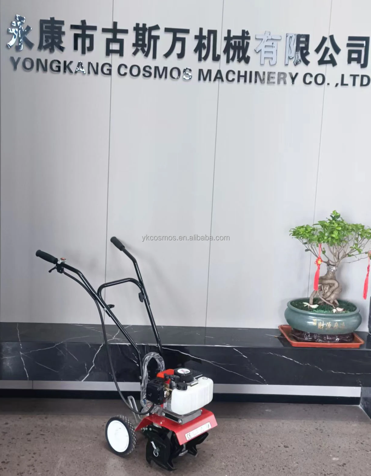 Hand Push Gasoline Garden Cultivators 52cc Mini Power Tiller with 6 Blades weeding machine,ploughing machine
