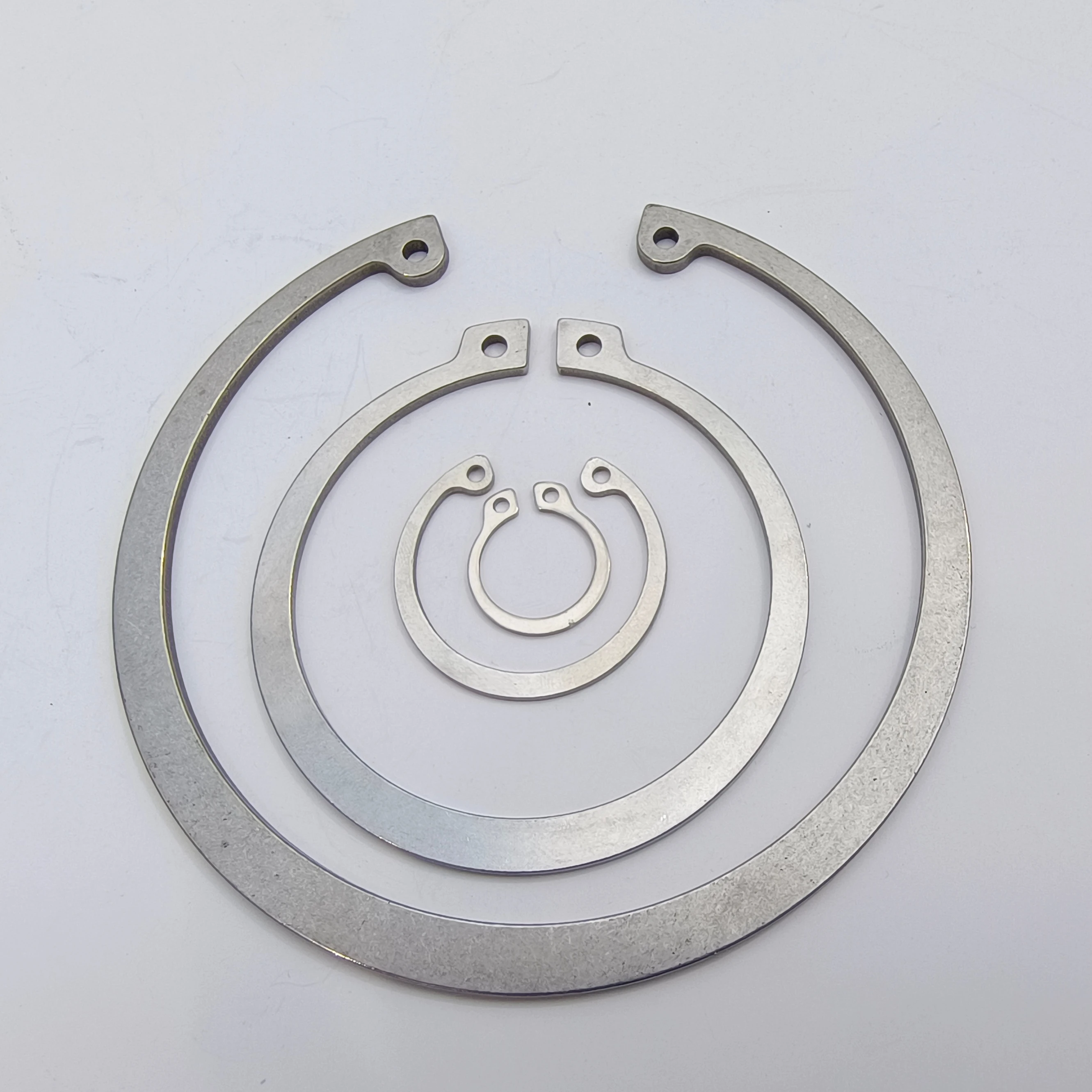 ZN Piston Pin Retainer Clip Circlip Bearing Retainer Ring Lock ping Gb893 304 Stainless Steel Spring Retaining Ring