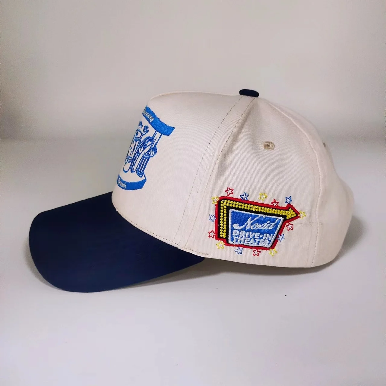 Fashion Leisure 5 Panel Custom Two Tone Sport Embroidery Baseball Cap 3d Embroidery Logo Curved Brim Baseball Hat