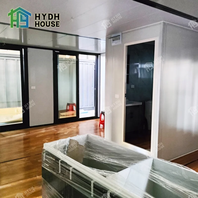 Custom Design Galvanized Steel Frame 30ft Prefab Container Expandable House with laundry room