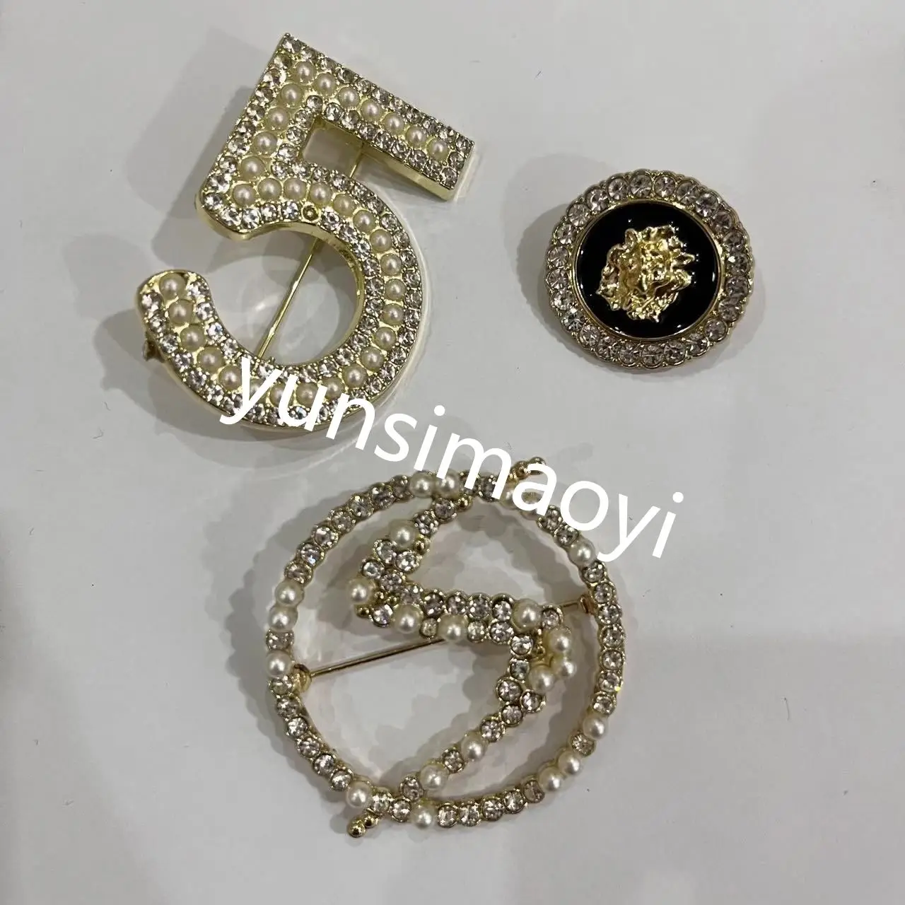 Wholesale Fashion Number 5 Brooch Luxury Women Flower Designed Pearl Cc Decorative Pins Gift Jewelry Suit Brooch