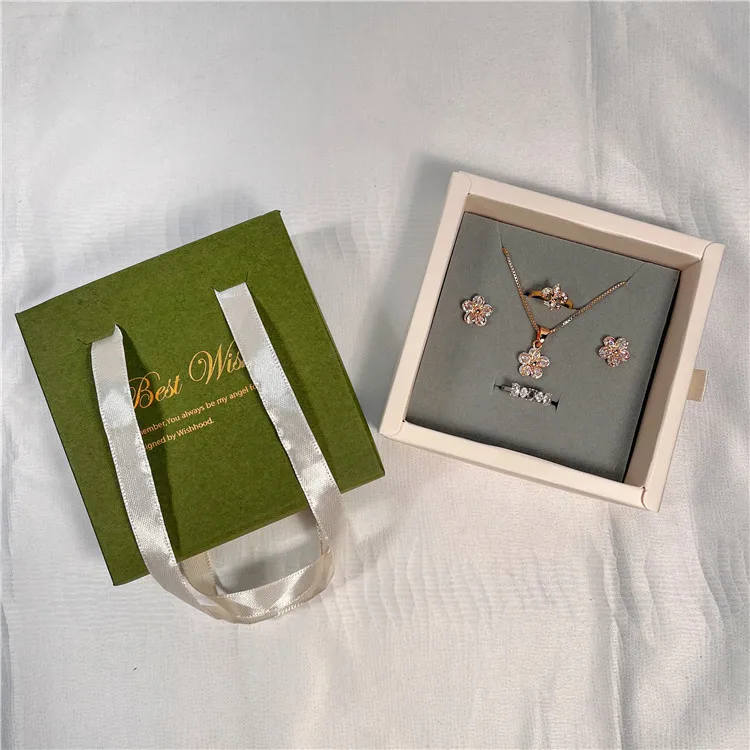 Customized High Sales Fashion Packaging Gift Cardboard Handbag Ring Pendant Box Paper Necklace Jewellery Set Box