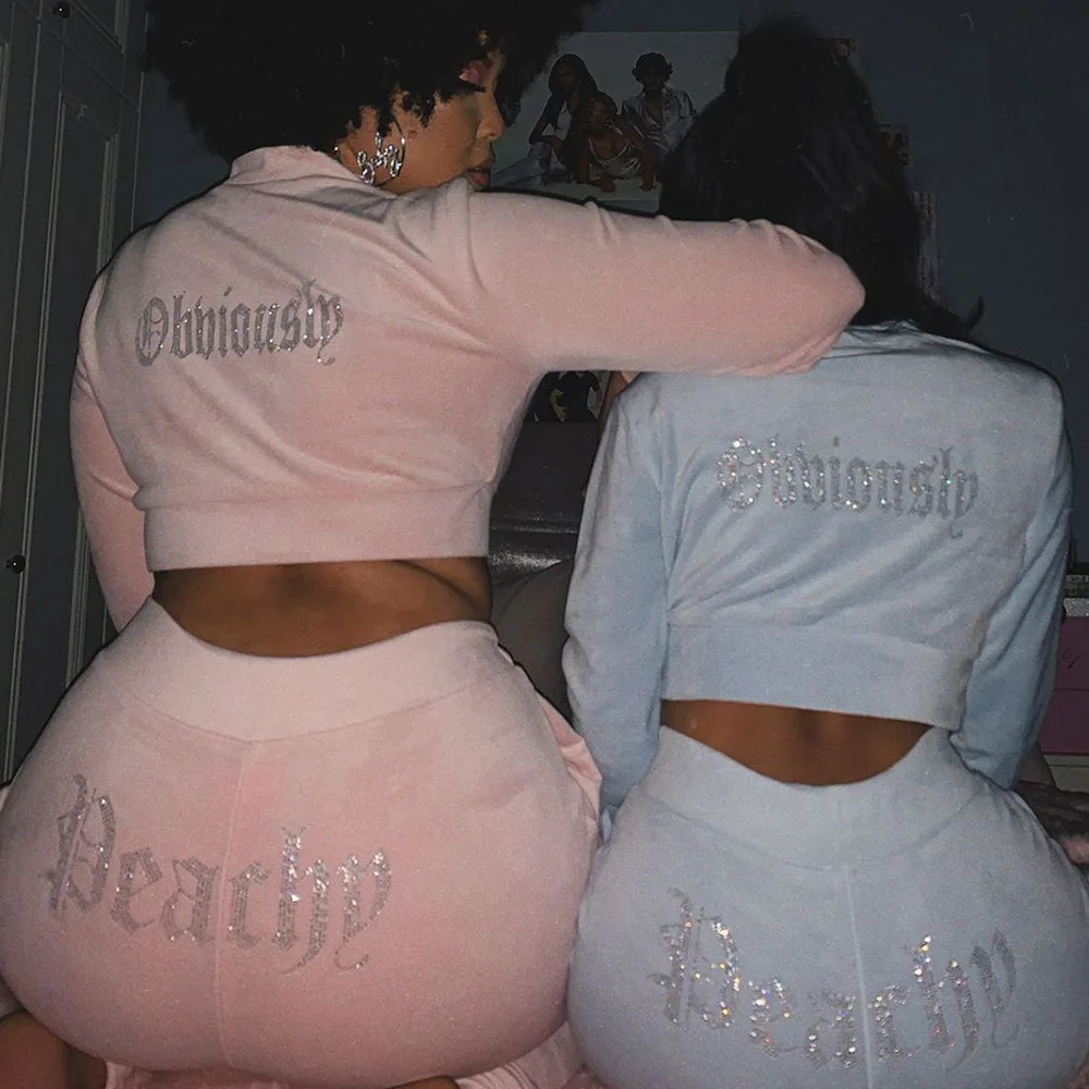 
Popular Sports Casual Two Piece Sweatsuit Clothing Set Women Hot Drilling Velvet Crop Jogger Set Tracksuit 