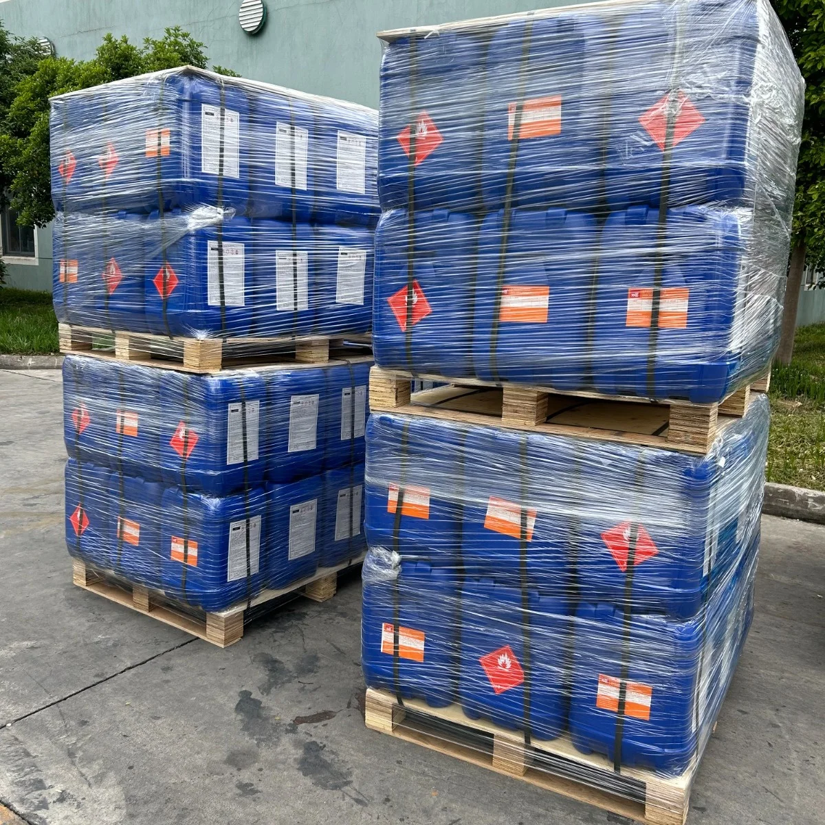 One-component cold laminating glue for WPC louvers