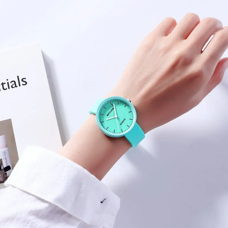 Cute female silicone kid hand watch similar to GENEVA watch for women