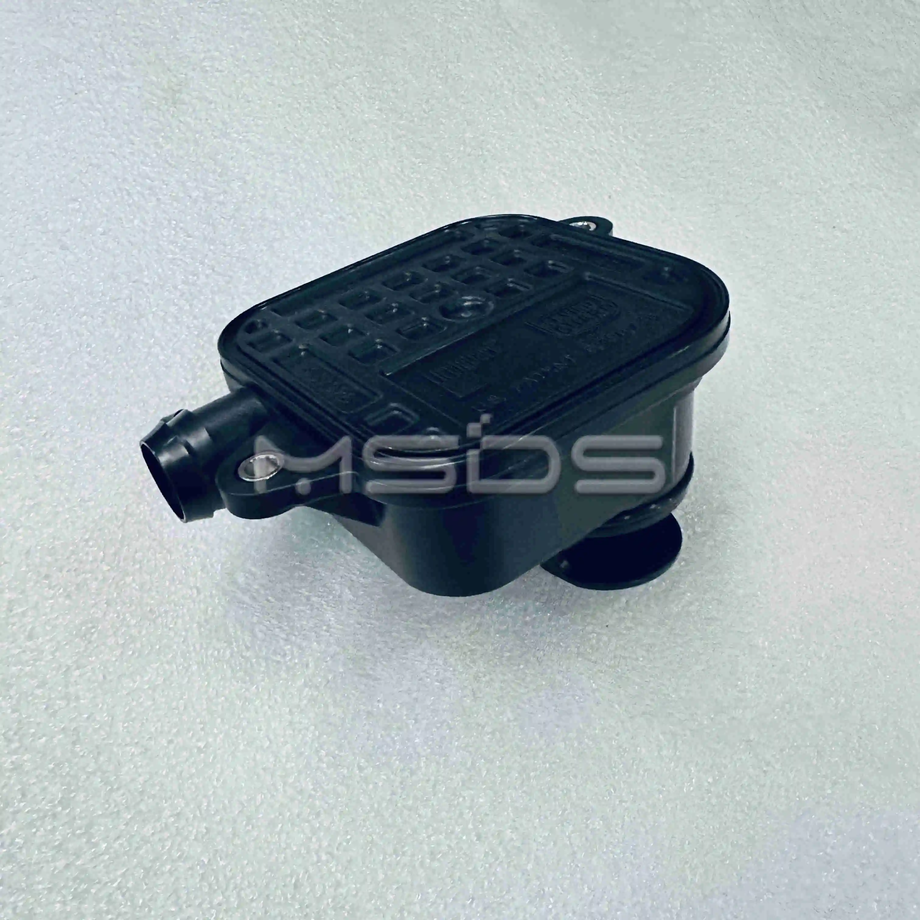 L9 ISL QSL Cummins Engine Parts BREATHER HOUSING 3957987