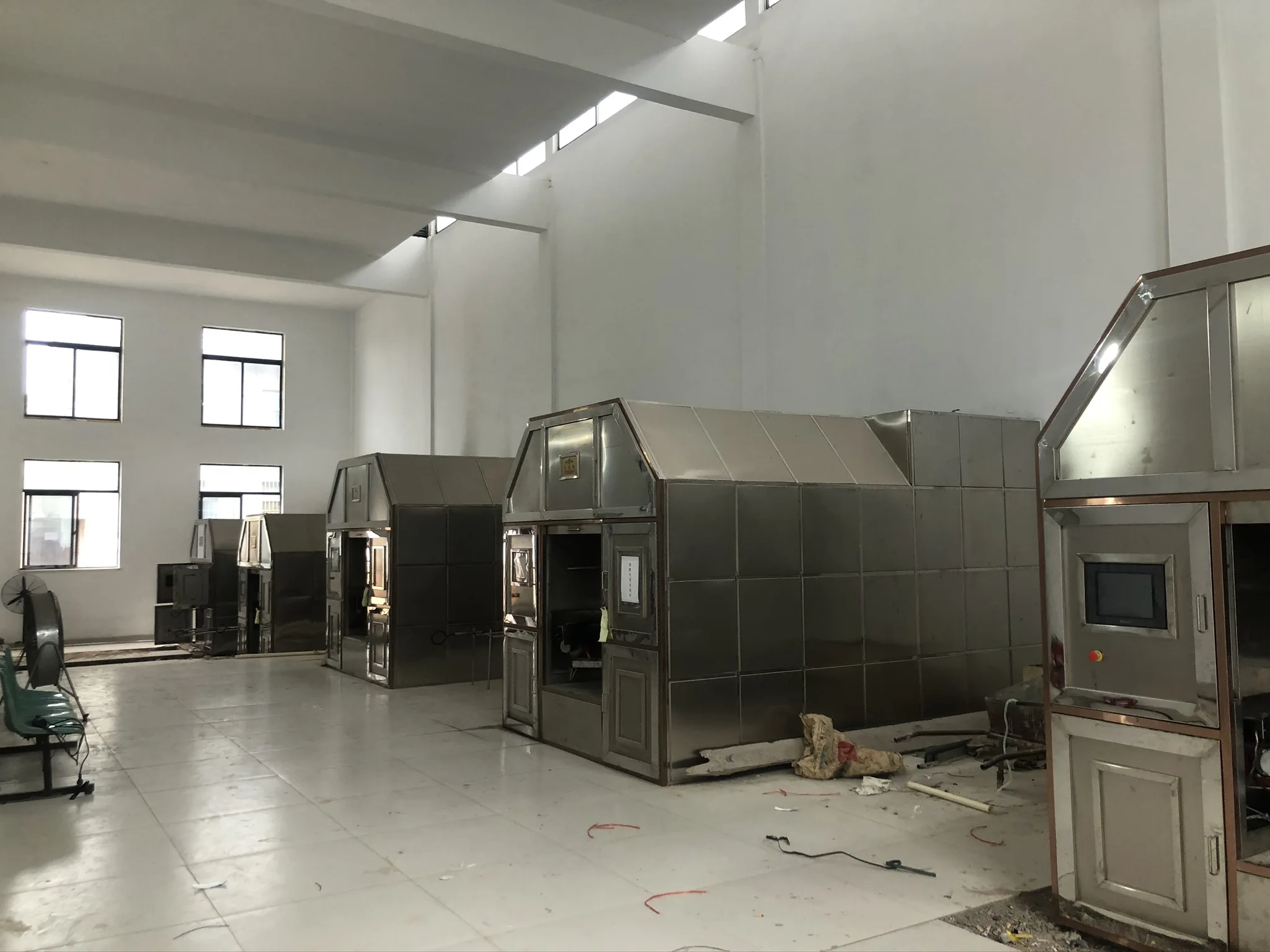 Кремационная машина похоронное оборудование крематорий газовый дизельный контейнер для кремации человека печь
