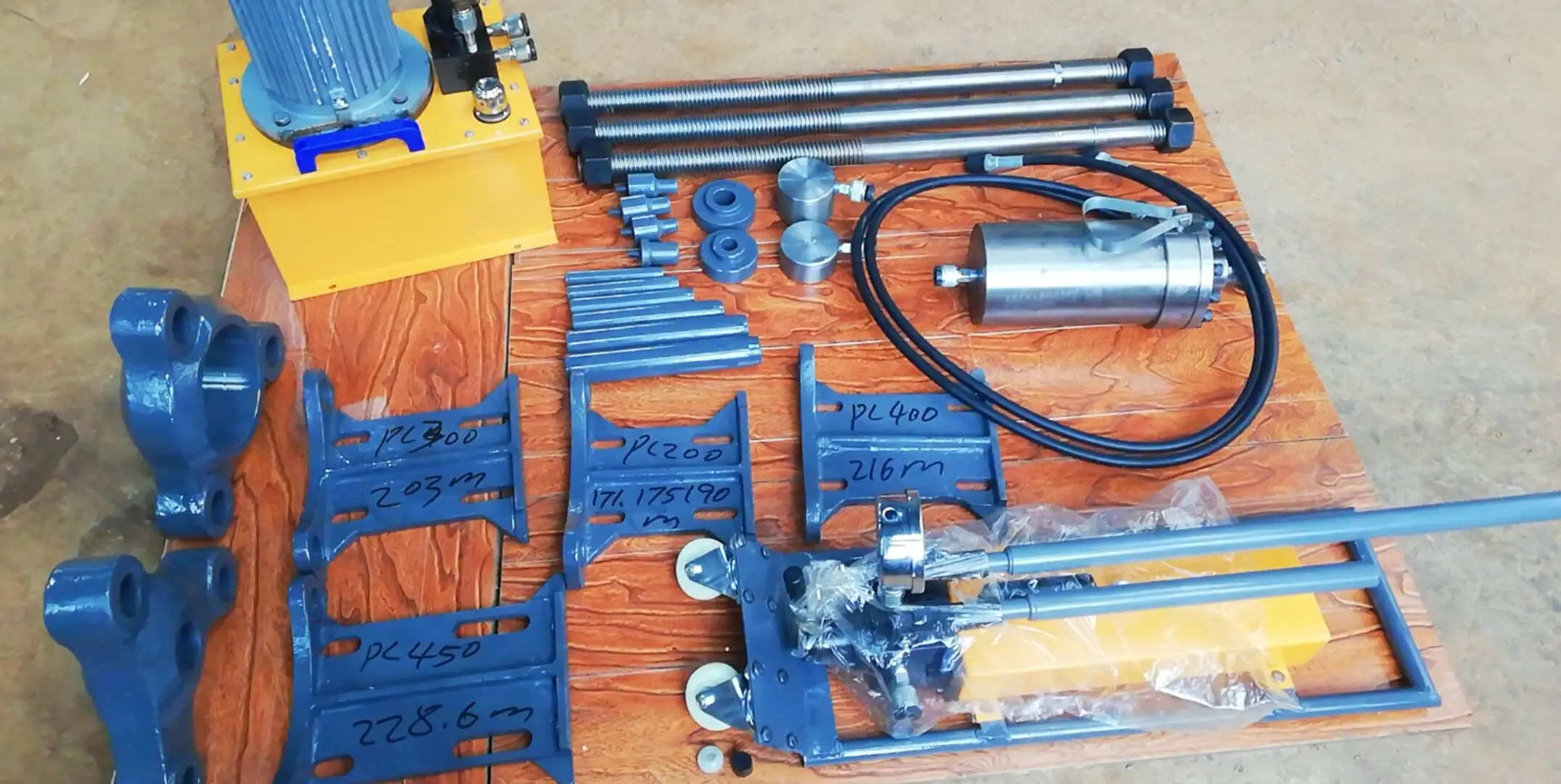 Hot sell Portable Track pin press and Hand power hydraulic master pin press