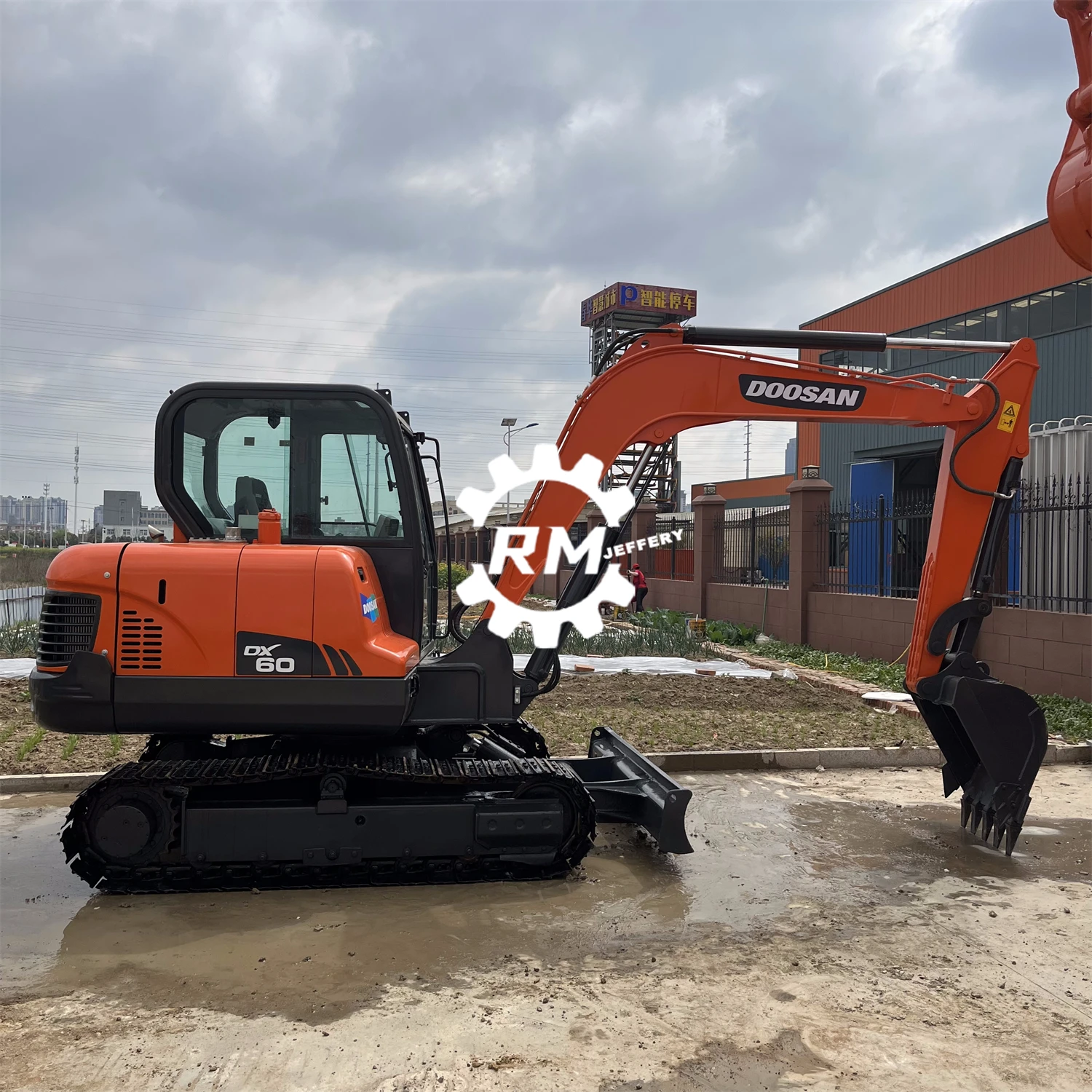 Best Price Used Mini Excavator DX60 on Sale,low Price Second Hand Doosan Machine DH55 DX60 for Earthmoving Work