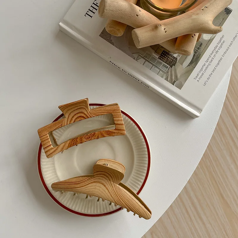 2023 Luxury Fashion Shark Clips Middle Wood Colors Metal Hair Claw Clips For Woman Girls Hair Accessories