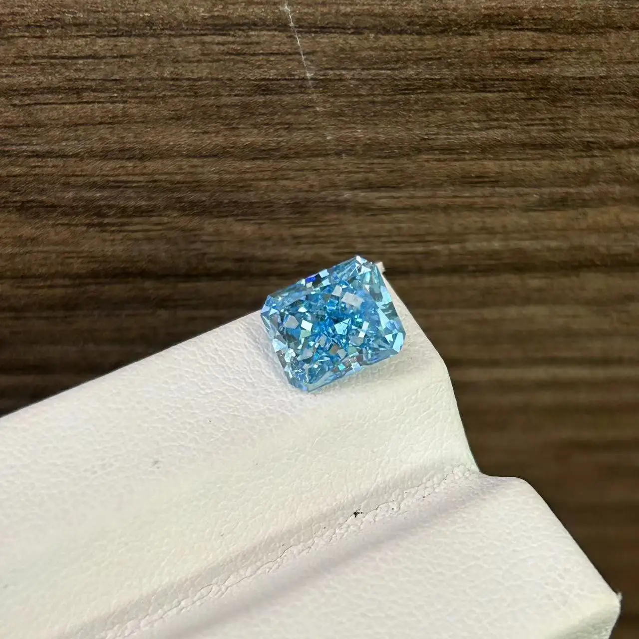 Wholesale 1-10ct Lab Created radiant Diamond IGI GIA Certified VVS Clarity Loose Diamonds Jewelry CVD Lab Grown blue Diamond