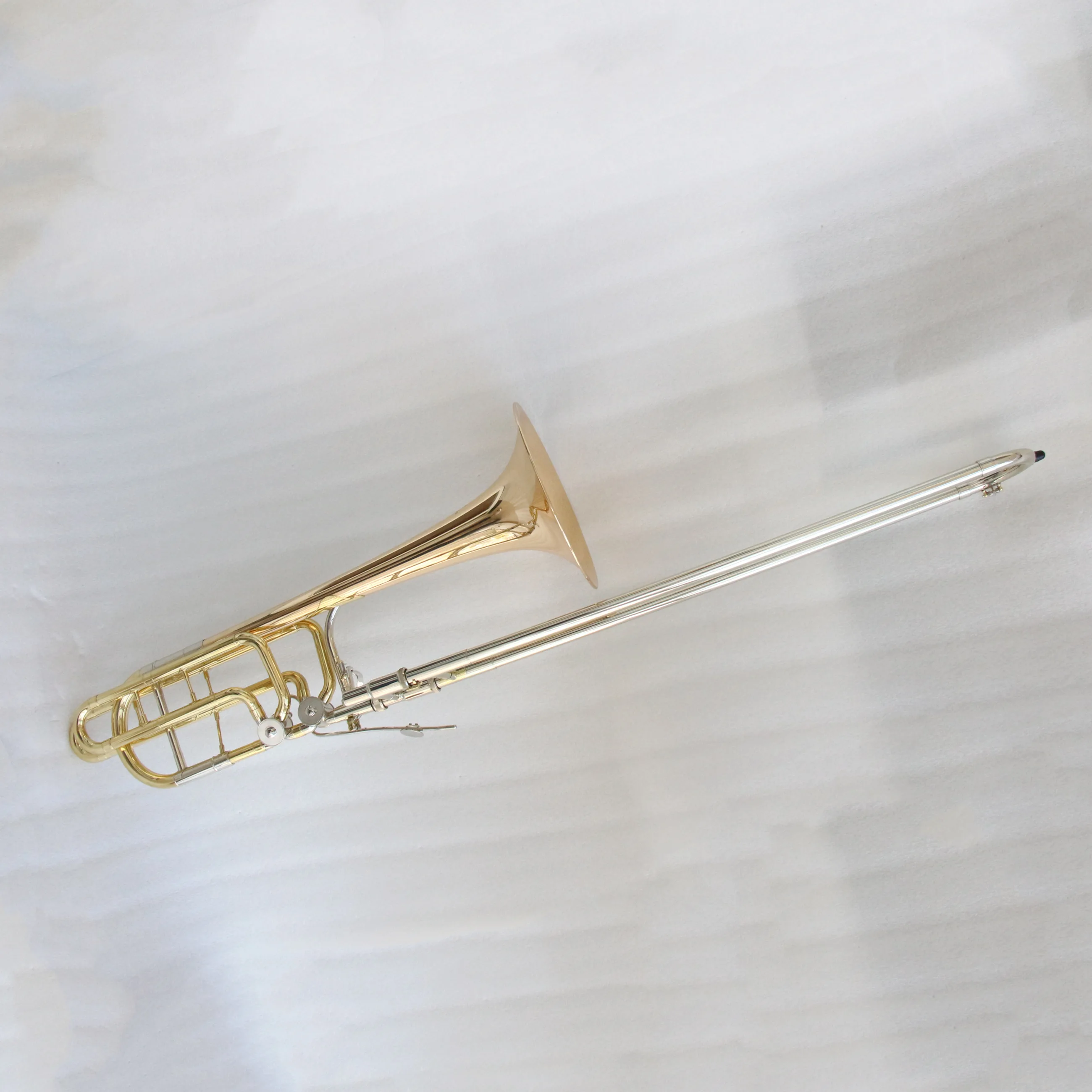 Professional Brass Instruments Cheap price Trombone Gold Lacquer Bass Trombone