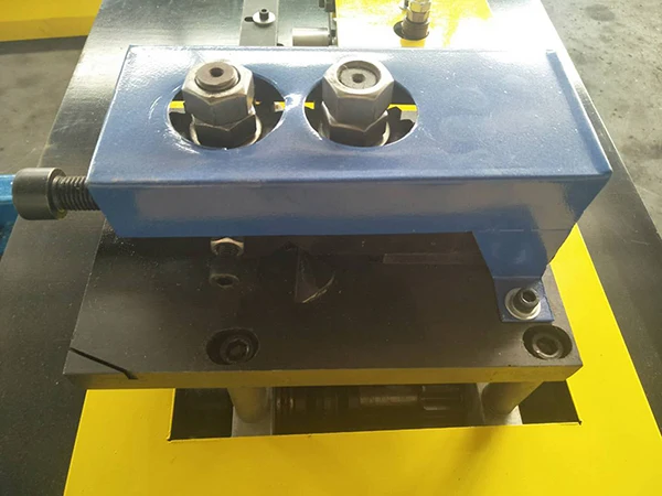 HAVC Air Duct Manufacturing Machine T-15 Tdf Steel Flange Forming Making Machine For 1.5mm