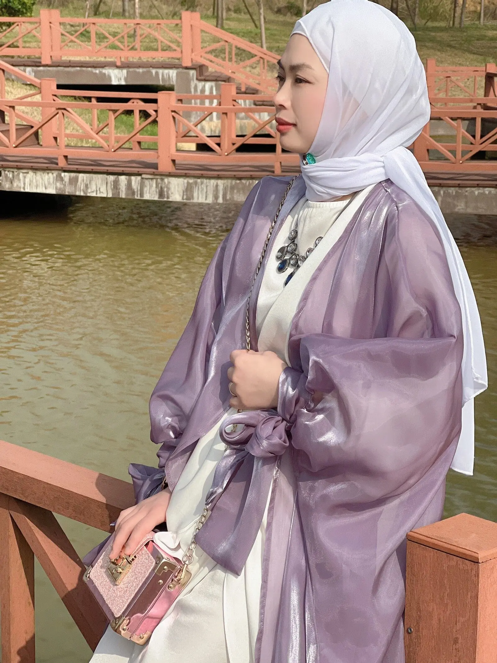 Wholesale Oem 2025 New Design Islamic Clothing Muslim Dress Wholesale Shinny Women Open Abaya With Ribbon Cuff
