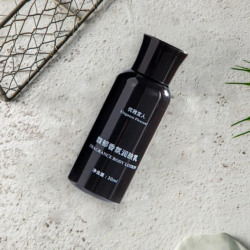 Guangzhou Customized Dry Shampoo Toothbrush Toiletries Set  Hotel Aminities Accessories for Hotel Guest Kit