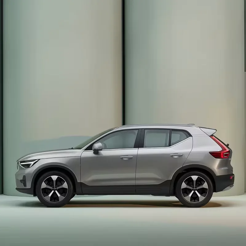 Excellent Performance 7 Speed Double Clutch 180km 2.0T VOLVO XC40 2024 Car Compact SUV VOLVO XC40 EV FWD AWD