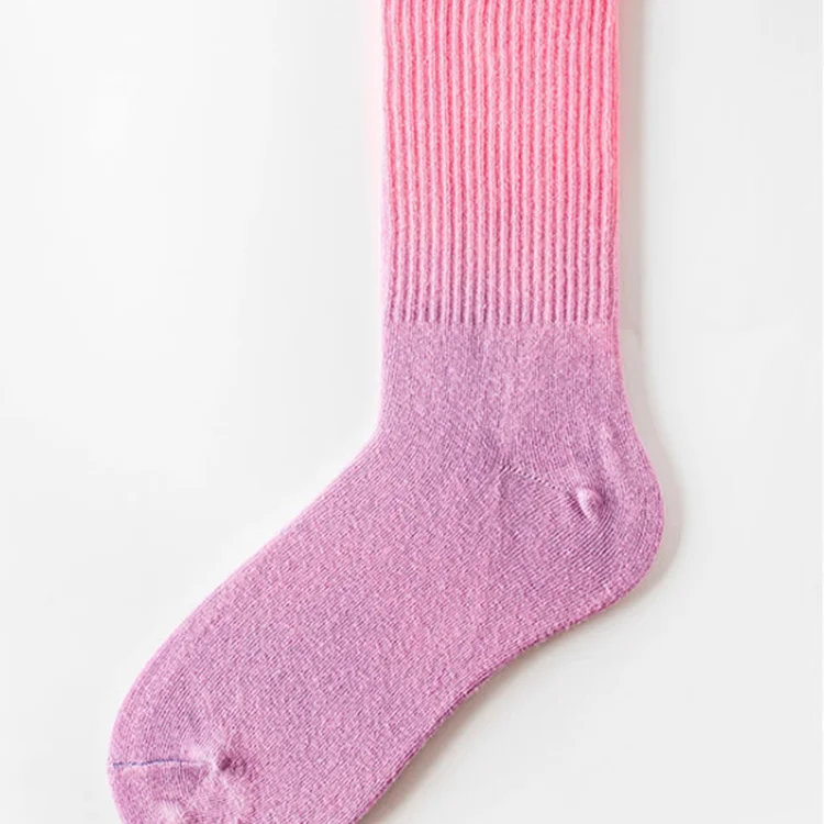 Loose Slouch Unisex Mid Calf Socks Fashion Gradient Sport Socks Tie Dye Crew Cotton Socks For Man And Woman