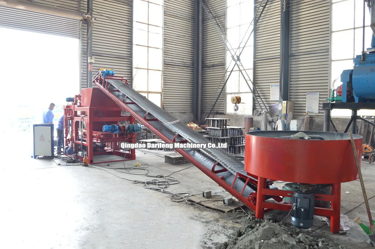 QT4-28  Semi-automatic Concrete Brick Making Machine Block Machine Bricks Production Line For Sale