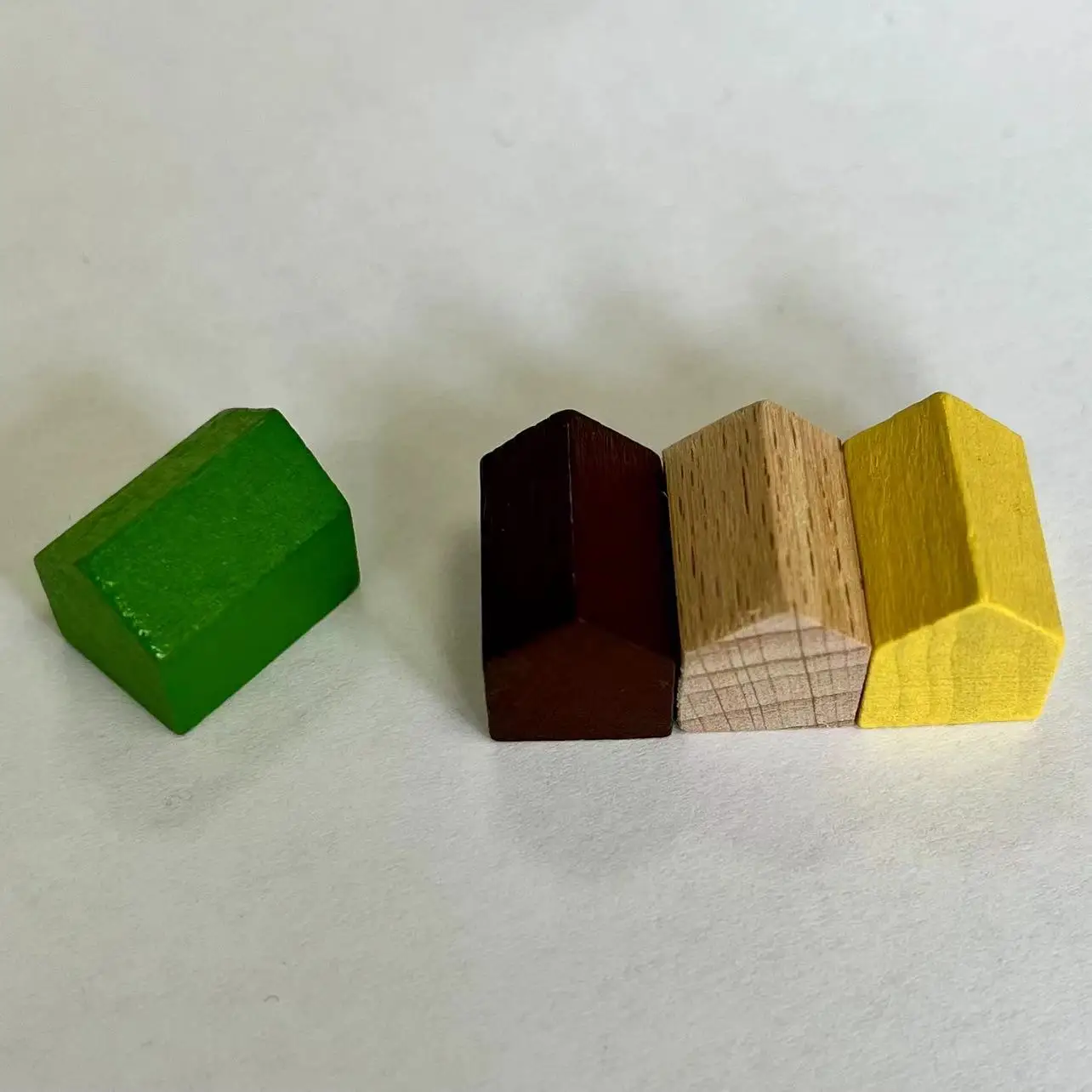 OEM Custom Wooden Meeples for game wholesale wooden house and hotel for board game