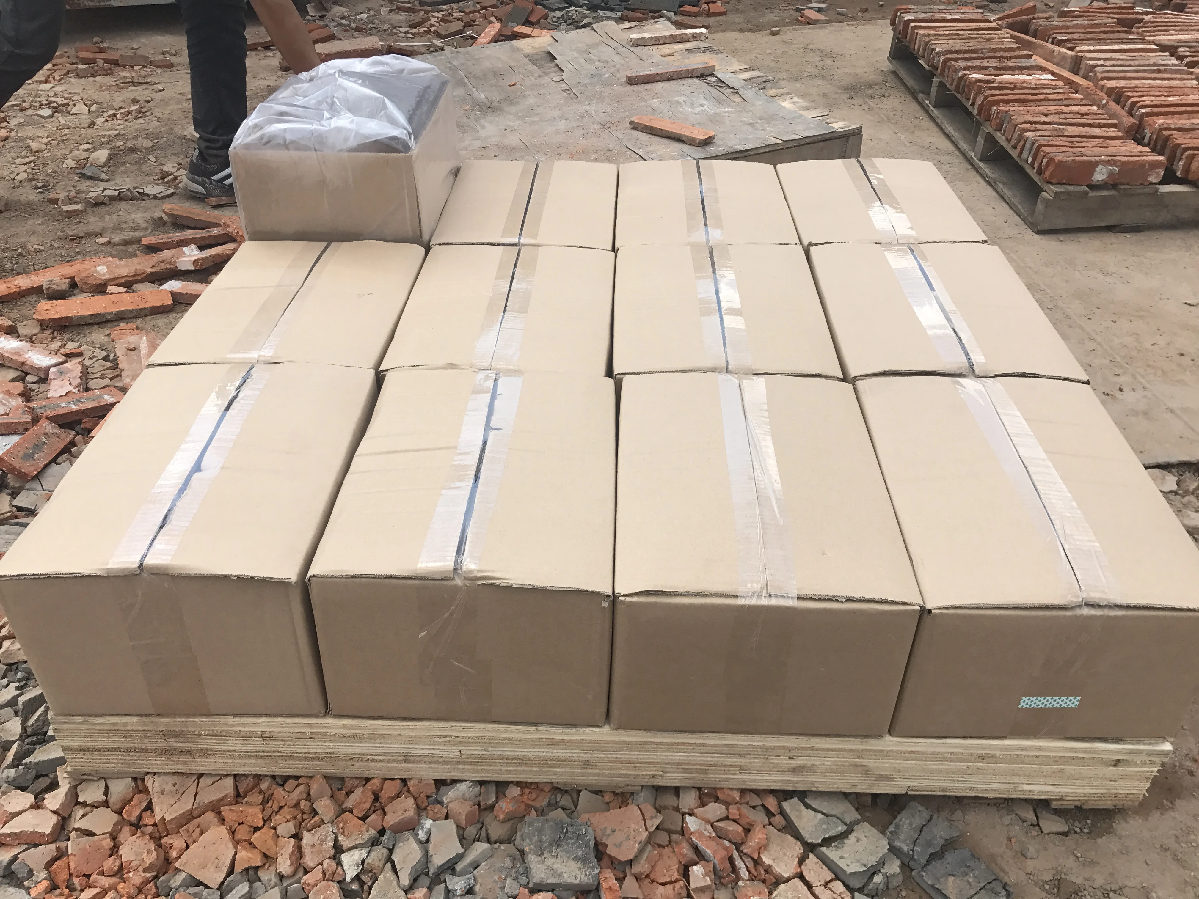 Hot selling old brick with low price exterior and interior wall decoration