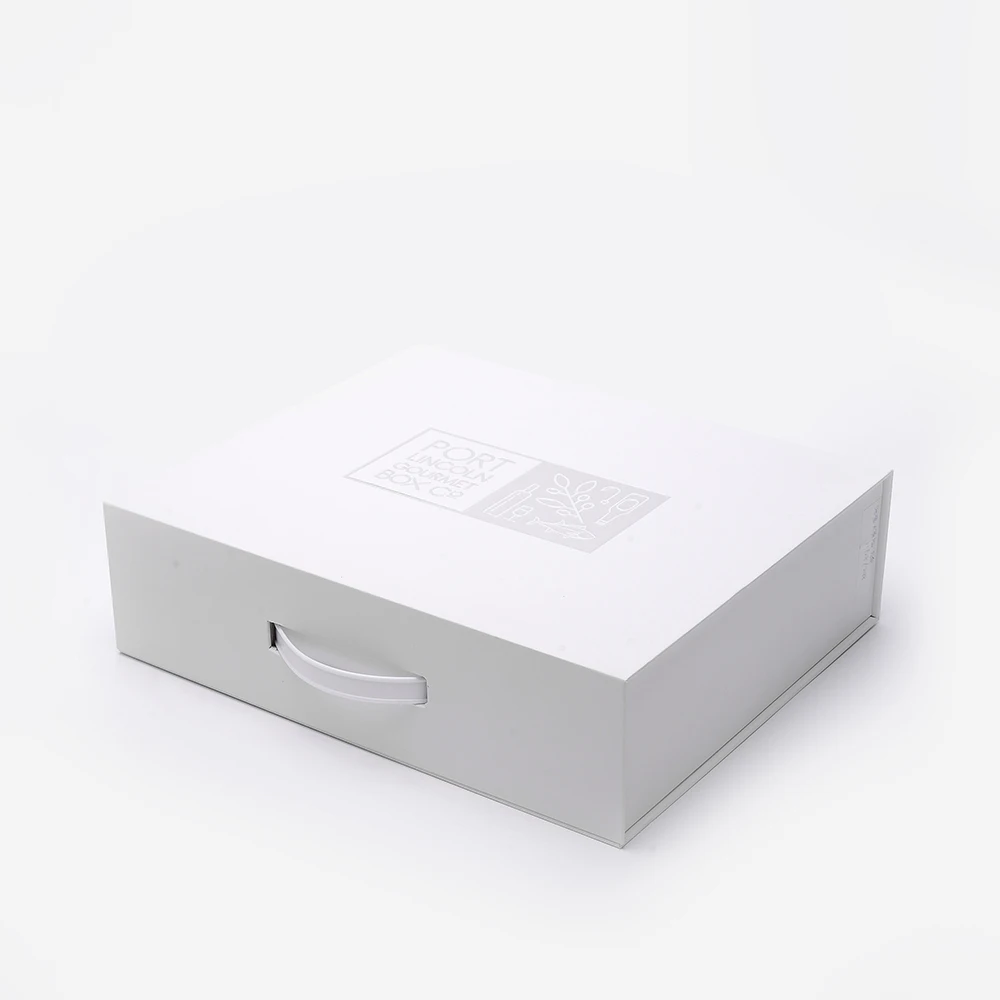 
CC0096S Professional Custom White Paper Cardboard Packaging Shaped Gift Box With Plastic Handle 
