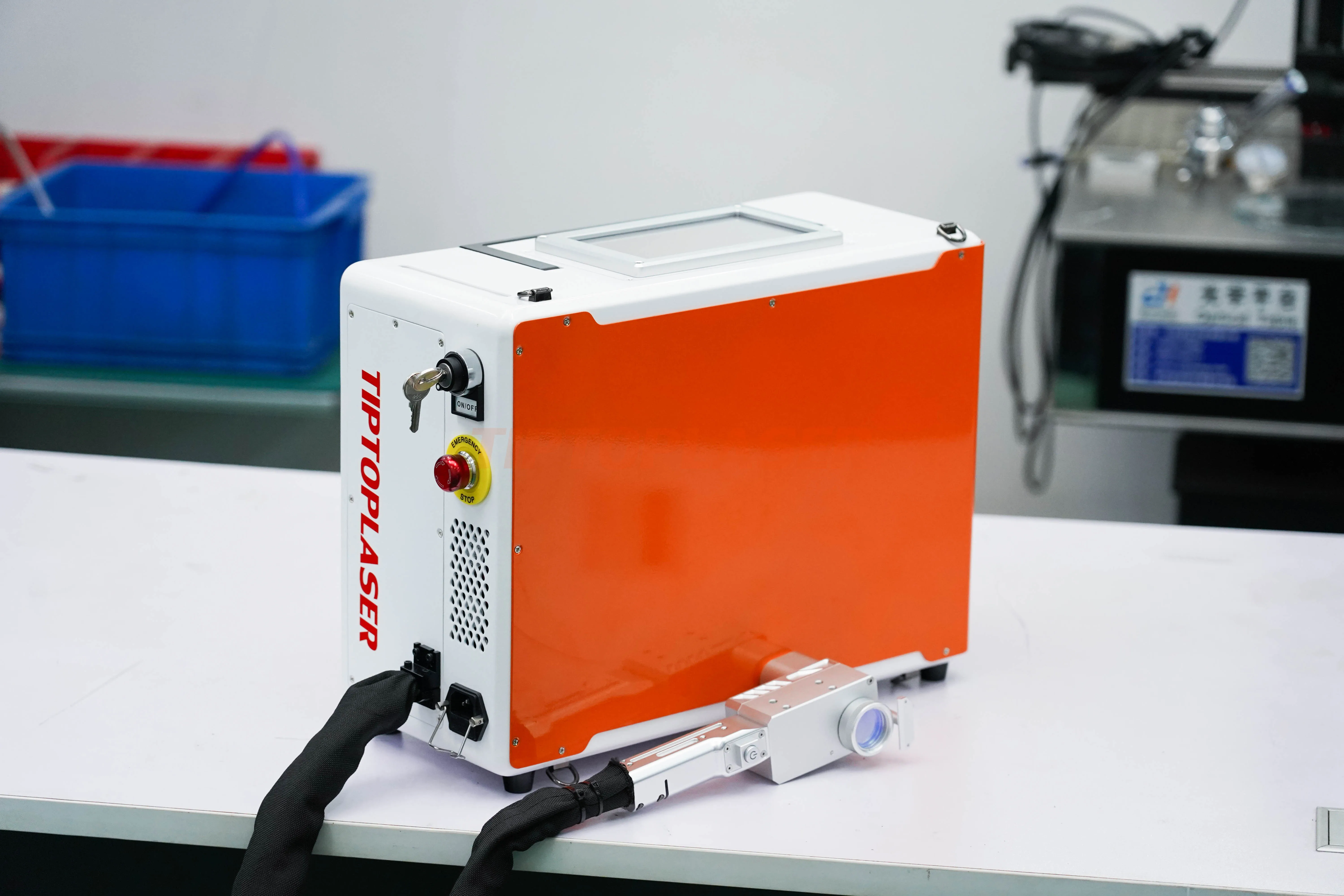 Лазерная импульсная машина для очистки краски от ржавчины по цене 50 Вт 100 200 лазерная коррозии и TIPTOPLASER