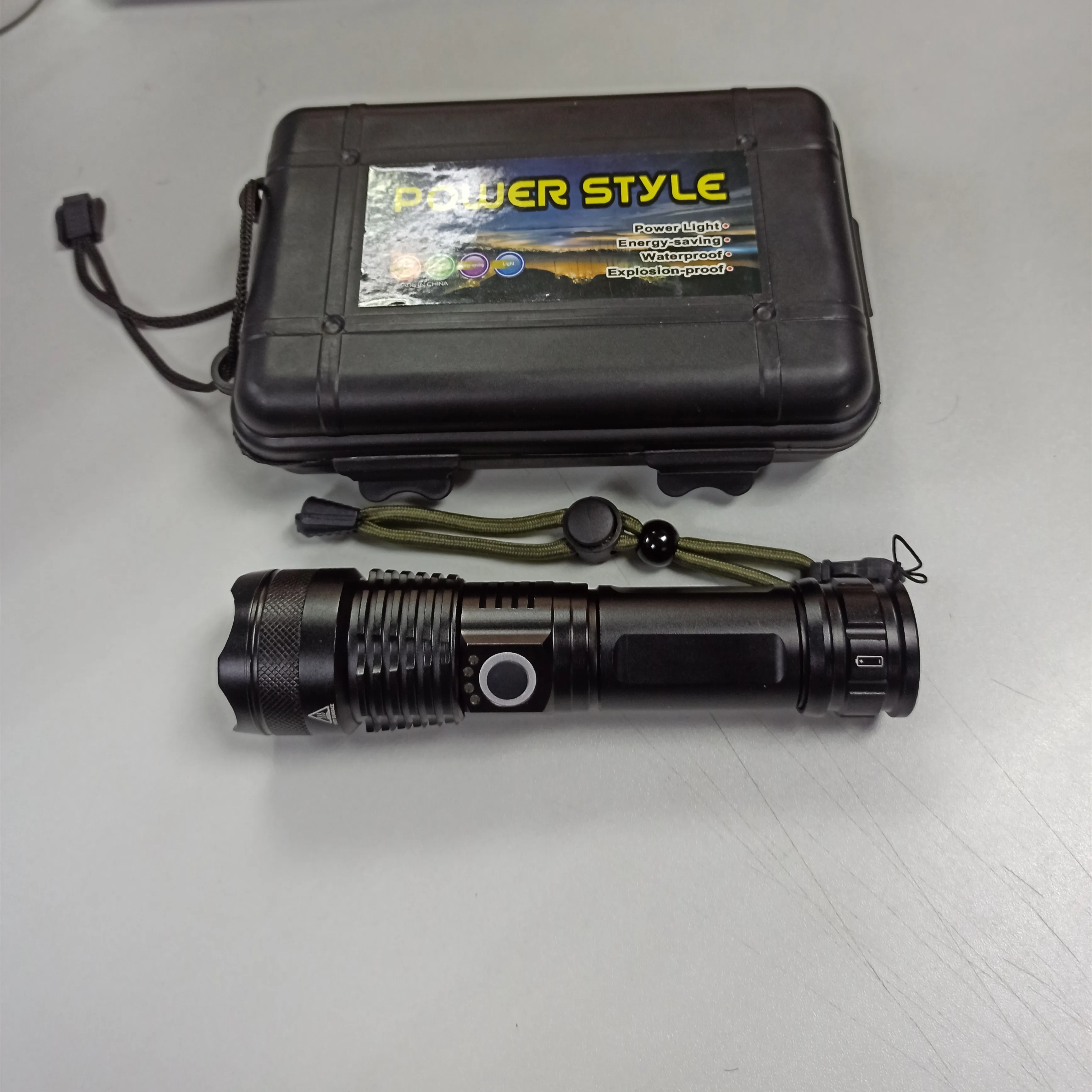 2000 Lumen High Power Rechargeable LED Flashlight Hogh Quality  Torch Tactical  Flashlight