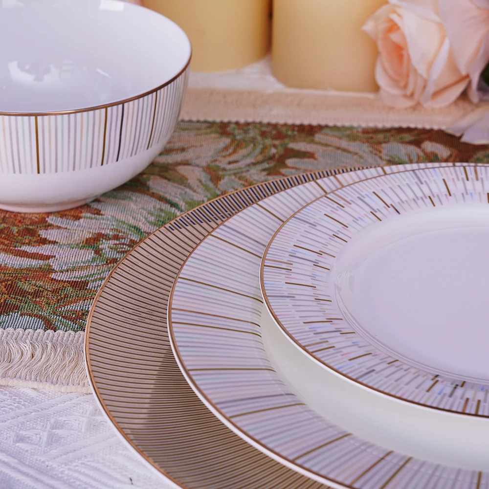 Wholesale Bone China Tableware Elegant Dinner Set Golden 4-Piece Plates Ceramic Dinnerware For Wedding&Party&Rental