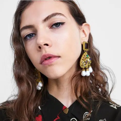 2020 New Fashionable Colorful Diamond Pearl Earrings Heart Earrings