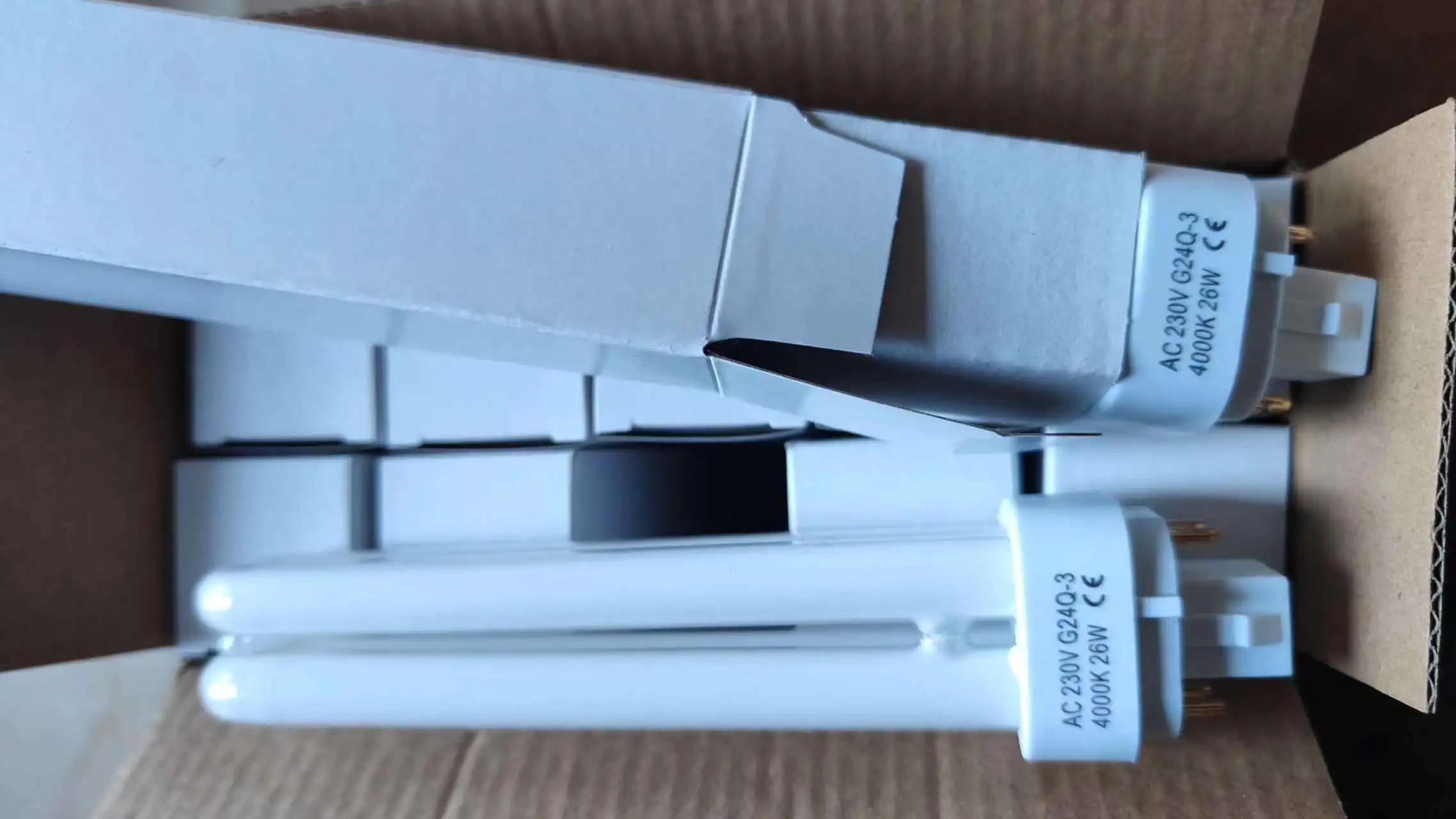 Compact Fluorescent Lamp PLC / PL Tube Flourscent Tube 2700K 4000K 6500K Glass 2U Shape G23 2pins G24Q-4 4pins9w 11W 13W 18W 26W