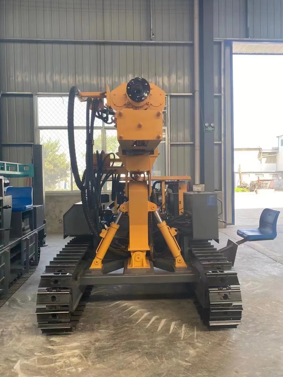 Mini diesel drop hammer hydraulic solar panel factory ramming hammer pile driver supplier