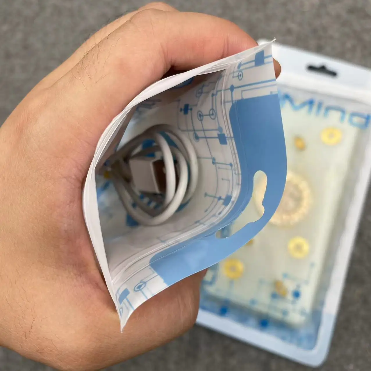 Custom Logo Printed Consumer Electronics Mobile Phone Accessories Packing Bags Phone Cases Cables Packaging Plastic Bags