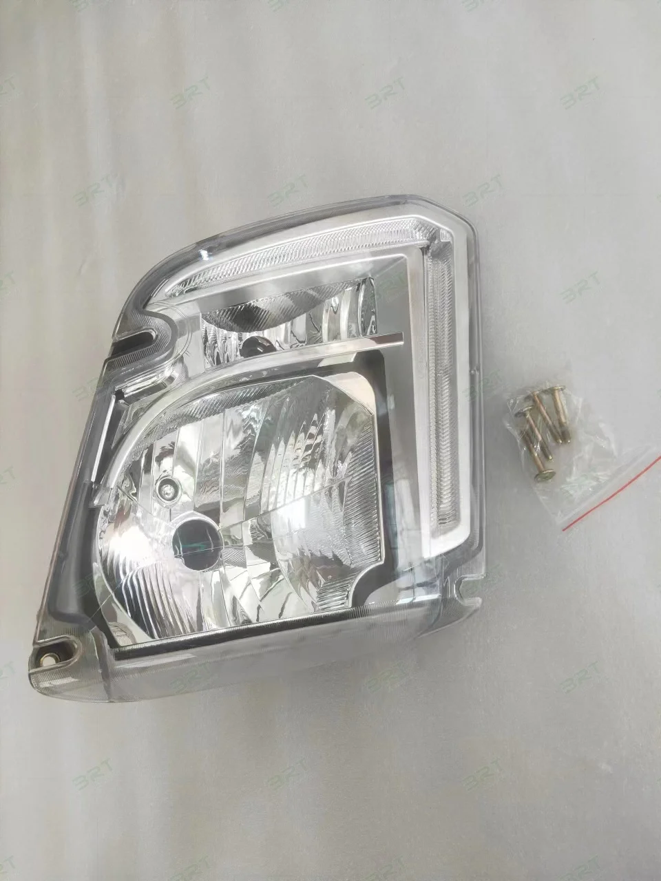 HEAD LAMP WITHOUT BULB LHD RH 82532284 84550050 LH 82526640 84550049 FOR VOLVO VM2020 FOR EUROPEAN TRUCK BODY PARTS