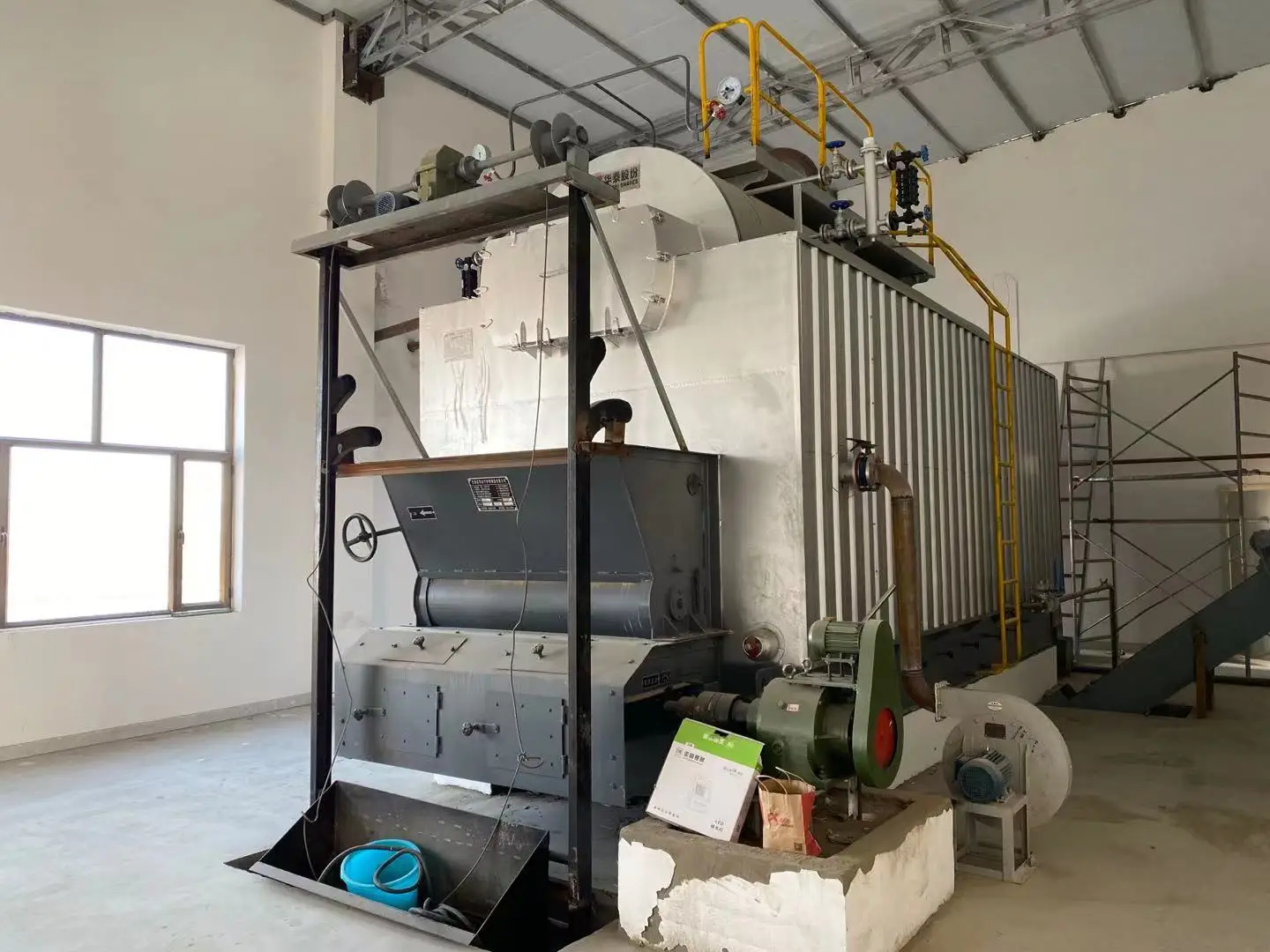 Automatic Feeding Biomass Bamboo Chip Rice Peddy Husk Waste Jute Palm Fruit fired Steam Boiler 1000 kgh 5000 kghr