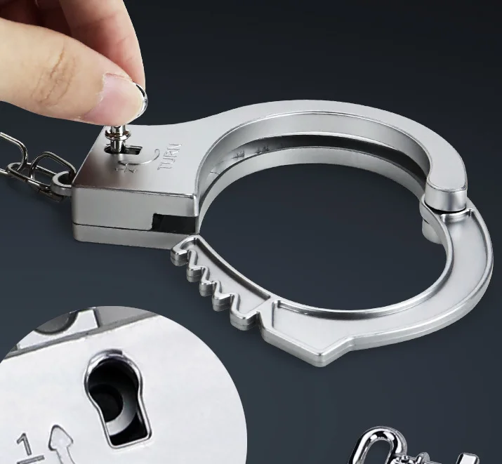 Classic Plastic Toy Handcuffs for Children Creative Play House Props with Electroplating Unisex for Ages 5 to 7 Vending Machines