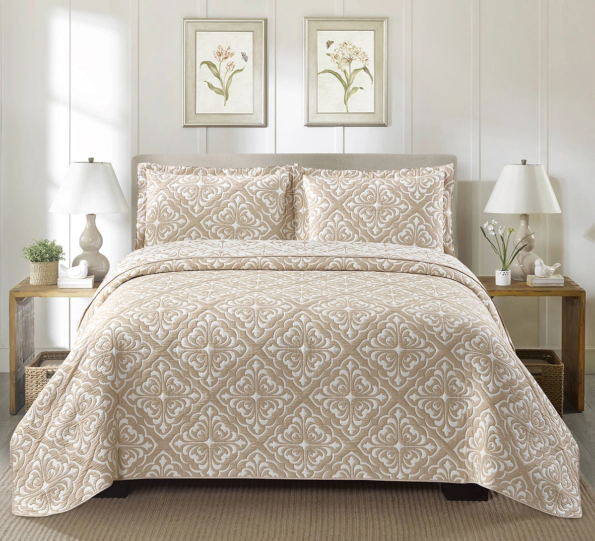 Amazon hot selling high-end high-density color thread embroidered quilted quilt three piece set