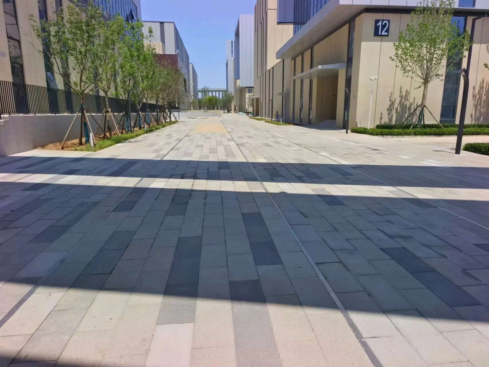 Customized Professional High-Quality Pc Brick For Durable And Aesthetic Outdoor Paving And Landscaping Projects