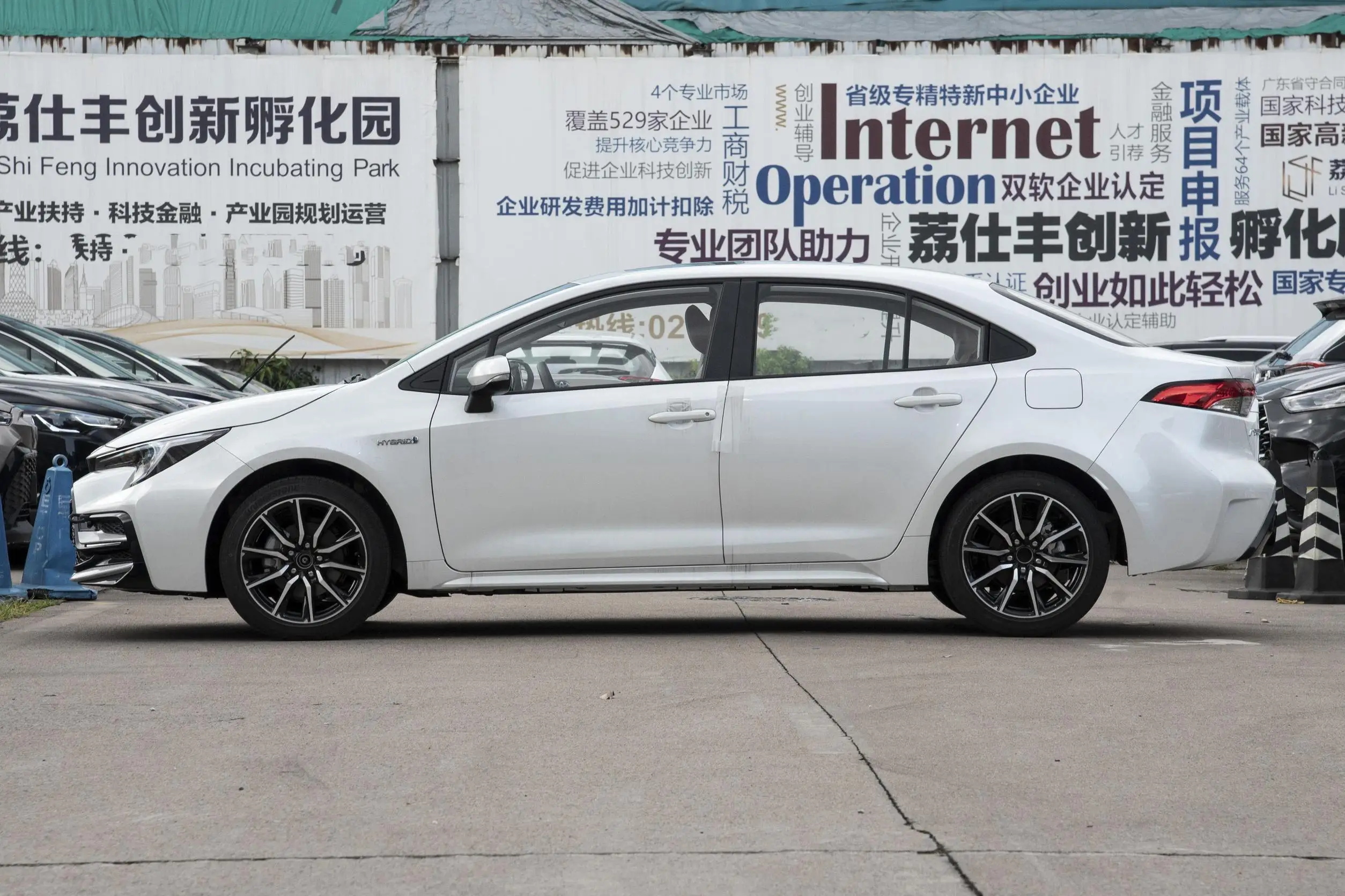 2023 Toyota Levin 1.8L Гибридный новый автомобиль из Китая электромобили оптовая продажа подержанные спортивные автомобили новые энергетические